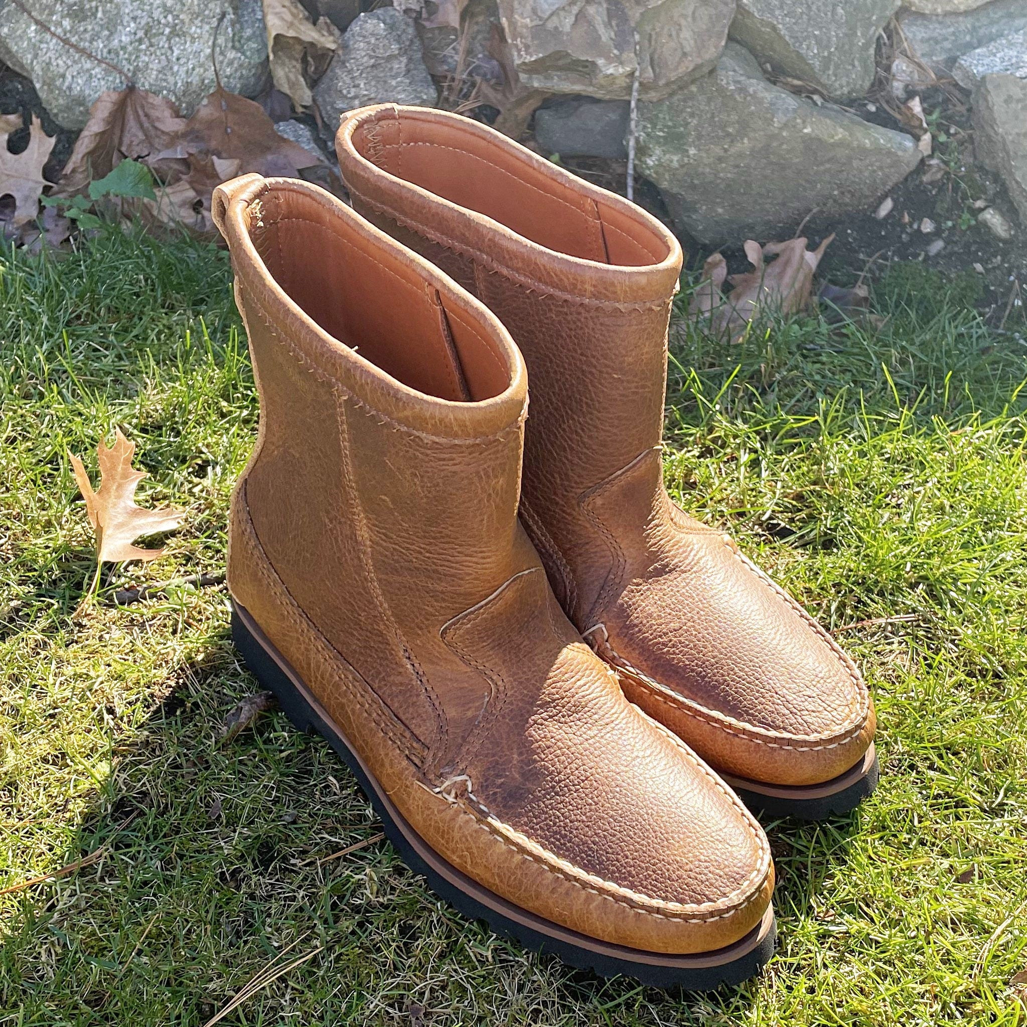 Men's Falmouth Pull On Boot - Grizzly Peanut – Quoddy.com